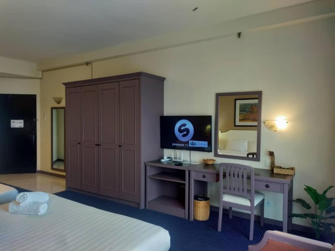 17 Jazz Sweet Beachfront Resort Танджунг-Бунга Экстерьер фото